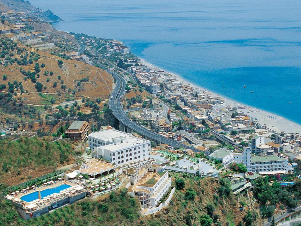 Hotel Le Terrazze Letojanni Exteriör bild