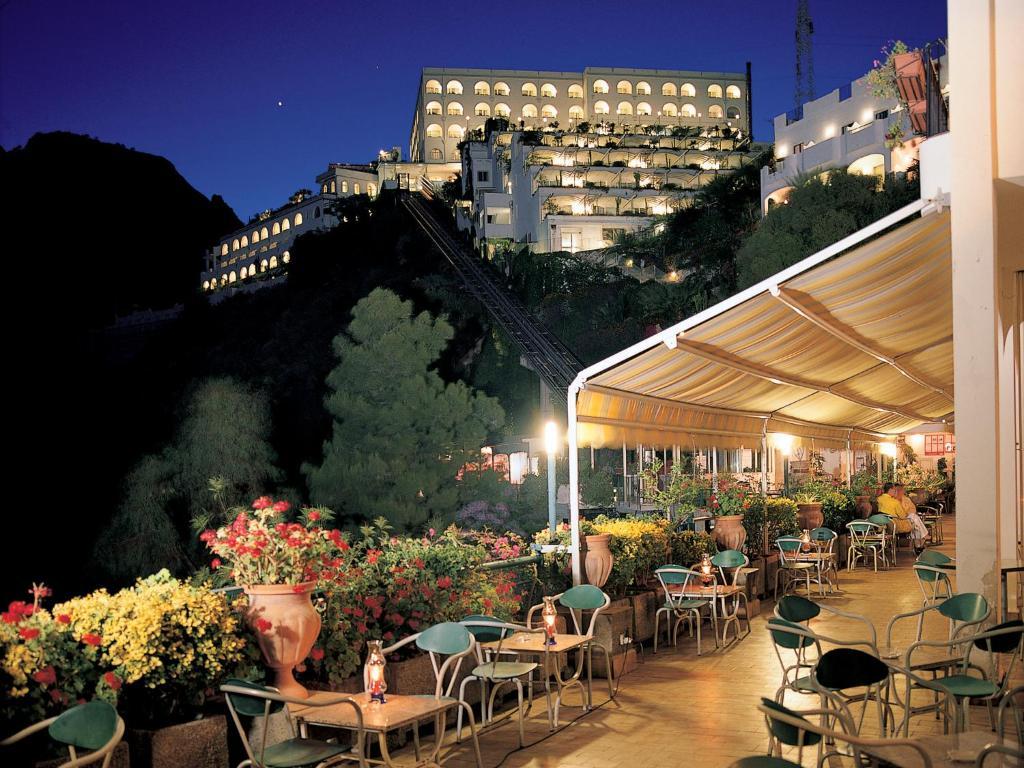 Hotel Le Terrazze Letojanni Exteriör bild