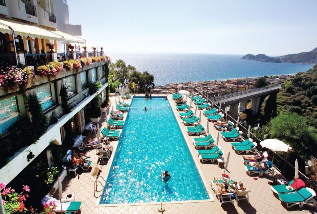 Hotel Le Terrazze Letojanni Exteriör bild